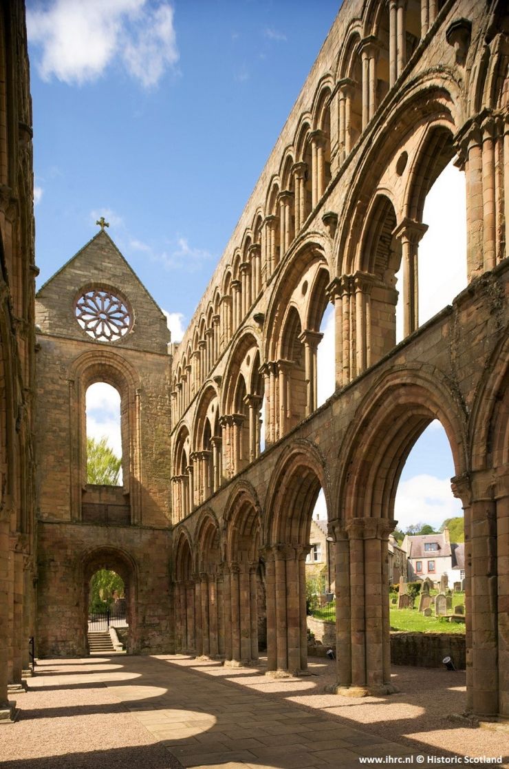 Jedburgh Abbey © Historic Scotland.jpg