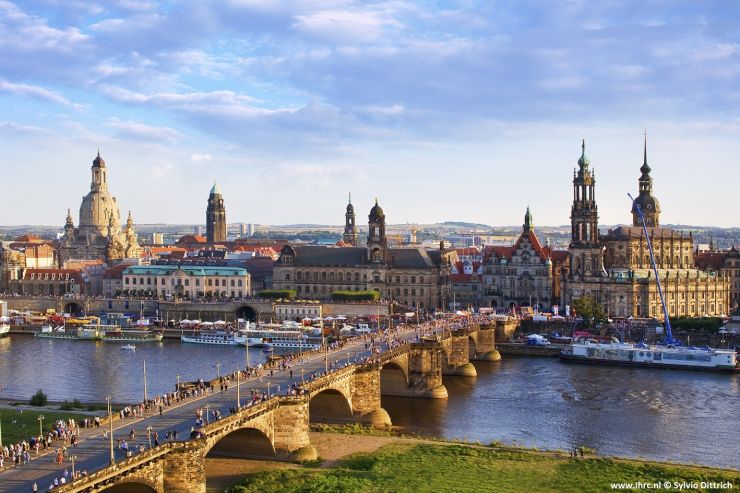 Dresden Silhouette © Sylvio Dittrich.jpg